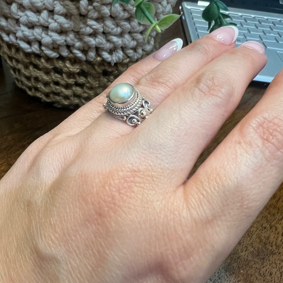 Pearl Sterling Silver Ring Size 6.5 - Picture 2 of 10